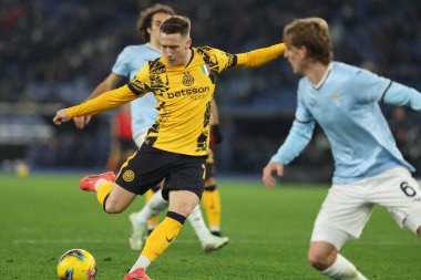 Roma, İtalya 16.12.2024: İtalya Futbol Şampiyonası sırasında Inter takımından Piotr Zielinski Serie A Enilive 2024-2025 karşılaşmasında SS Lazio FC Internazionale 'ye karşı Roma' daki Stadio Olimpico 