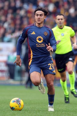 Roma, İtalya 22.12.2024: İtalyan futbolcu Paulo Dybala İtalya Futbol Şampiyonası sırasında Serie A Enilive 2024-2025 AS Roma-Parma Calcio maçında Roma 'daki Stadio Olimpico' da.
