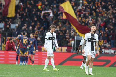 Roma, İtalya 22.12.2024: İtalya Futbol Şampiyonası 'ndaki mağlubiyet sonrasında Parma oyuncularını hayal kırıklığına uğrattı Serie A Enilive 2024-2025 Maç AS Roman Parma Calcio' ya karşı Roma 'daki Stadio Olimpico' da.