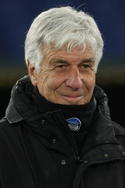 Roma, İtalya 28.12.2024: İtalya futbol şampiyonluğu sırasında Atalanta 'nın Gian Piero Gasperini teknik direktörü Serie A Enilive 2024-2025 karşılaşmasında SS Lazio ve Atalanta Bergamasca Calcio Roma' daki Stadio Olimpico 'da karşı karşıya geldiler..