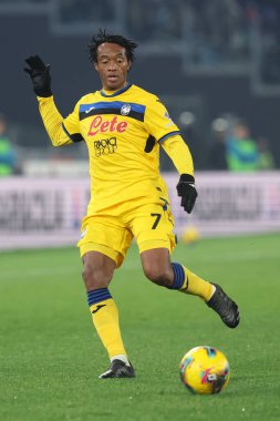 Roma, İtalya 28.12.2024: İtalyan Atalantalı Juan Cuadrado İtalya futbol şampiyonluğu sırasında Serie A Enilive 2024-2025 karşılaşmasında SS Lazio, Atalanta Bergamasca Calcio 'ya karşı Roma' daki Stadio Olimpico 'da.