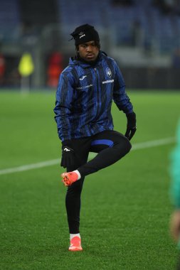 Roma, İtalya 28.12.2024: Atalanta 'lı Ademola Lookman İtalya futbol şampiyonası öncesinde oynanan ısınma karşılaşmasında Serie A Enilive 2024-2025 SS Lazio' ya karşı Atalanta Bergamasca Calcio Roma 'daki Stadio Olimpico' da.