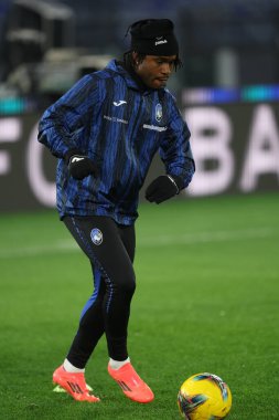 Roma, İtalya 28.12.2024: Atalanta 'lı Ademola Lookman İtalya futbol şampiyonası öncesinde oynanan ısınma karşılaşmasında Serie A Enilive 2024-2025 SS Lazio' ya karşı Atalanta Bergamasca Calcio Roma 'daki Stadio Olimpico' da.