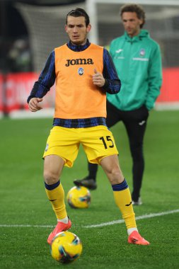 Roma, İtalya 28.12.2024: İtalyan futbol şampiyonası Serie A Enilive 2024-2025 maçından önce Atalanta Bergamasca Calcio 'ya karşı Roma' daki Stadio Olimpico Stadyumu 'nda oynanan ısınma maçında Marten De Roon.