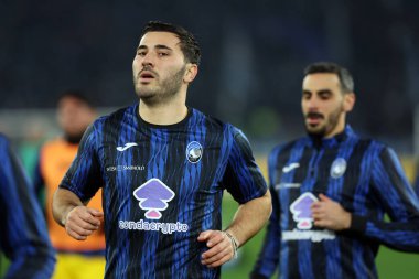 Roma, İtalya 28.12.2024: Atalantalı Sead Kolasinac İtalya futbol şampiyonası öncesinde oynanan ısınma karşılaşmasında Serie A Enilive 2024-2025 SS Lazio 'ya karşı Atalanta Bergamasca Calcio Roma' daki Stadio Olimpico 'da.