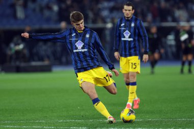 Roma, İtalya 28.12.2024: İtalyan futbol şampiyonası Serie A Enilive 2024-2025 maçından önceki ısınma turunda De Ketelaere (Atalanta) Roma 'daki Stadio Olimpico' da SS Lazio 'ya karşı Atalanta Bergamasca Calcio.