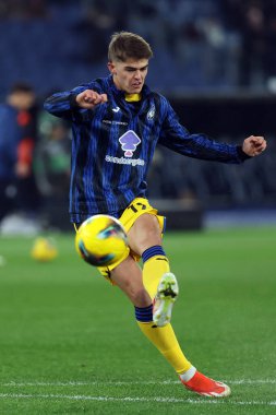 Roma, İtalya 28.12.2024: İtalyan futbol şampiyonası Serie A Enilive 2024-2025 maçından önceki ısınma turunda De Ketelaere (Atalanta) Roma 'daki Stadio Olimpico' da SS Lazio 'ya karşı Atalanta Bergamasca Calcio.