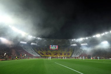 Roma, İtalya 05.01.2025: İtalyan futbol şampiyonası öncesinde Roman taraftarlar koreografisi Serie A Enilive 2024-2025 maçları AS Romanlar SS Lazio 'ya karşı Roma' daki Stadio Olimpico 'da.