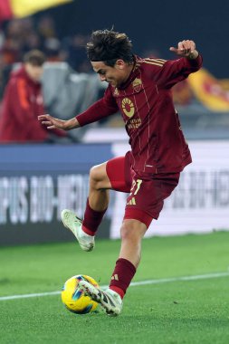 Roma, İtalya 05.01.2025: İtalyan futbolcu Paulo Dybala İtalya Futbol Şampiyonası sırasında Serie A Enilive 2024-2025 AS Romanlar SS Lazio 'ya karşı Roma' daki Stadio Olimpico maçında.