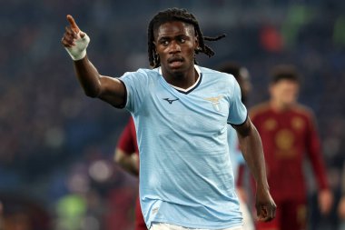 Roma, İtalya 05.01.2025: İtalyan futbol şampiyonluğu sırasında Lazio 'lu Loum Tchaouna Serie A Enilive 2024-2025 Roma-SS Lazio karşılaşmasında Roma' daki Stadio Olimpico 'da SS Lazio' ya karşı.