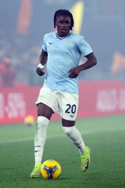 Roma, İtalya 05.01.2025: İtalyan futbol şampiyonluğu sırasında Lazio 'lu Loum Tchaouna Serie A Enilive 2024-2025 Roma-SS Lazio karşılaşmasında Roma' daki Stadio Olimpico 'da SS Lazio' ya karşı.