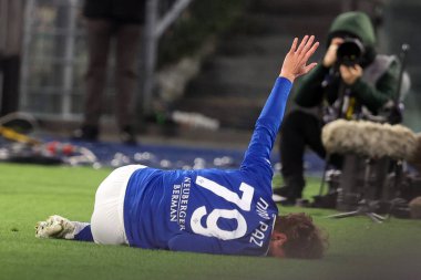 Roma, İtalya 10.01.2025: Como 'dan Nico Paz İtalya Futbol Şampiyonası Serie A Enilive 2024-2025 karşılaşmasında yaralandı: SS Lazio Como 1907 - Roma' daki Stadio Olimpico maçında.