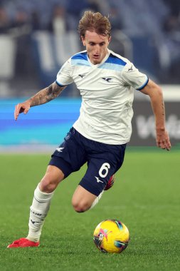 Roma, İtalya 10.01.2025: İtalyan futbolcu Nicolo Rovella İtalya futbol şampiyonluğu sırasında Serie A Enilive 2024-2025 karşılaşmasında SS Lazio Como 1907 'ye karşı Roma' daki Stadio Olimpico 'da.