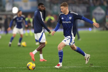 Roma, İtalya 10.01.2025: Como 'dan Van der Brempt İtalya Futbol Şampiyonası Serie A Enilive 2024-2025 karşılaşmasında SS Lazio Como 1907 Roma' daki Stadio Olimpico 'da karşılaşacak..