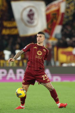 Roma, İtalya 17.01.2025: İtalyan futbol şampiyonluğu sırasında Roma 'dan Gianluca Mancini İtalya' dan Serie A Enilive 2024-2025 karşılaşmasında Roma 'daki Stadio Olimpico' da AS Romanlar Cenova CFC 'ye karşı.