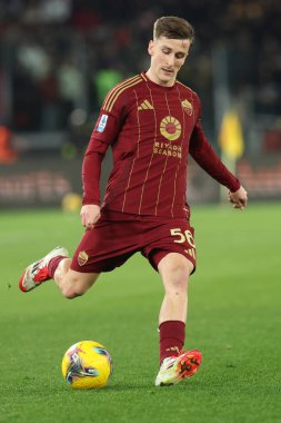 Roma, İtalya 17.01.2025: İtalyan futbolcu Alexis Saelemaekers İtalya Futbol Şampiyonası sırasında Serie A Enilive 2024-2025 AS Romanlar Cenova CFC 'ye karşı Roma' daki Stadio Olimpico 'da karşılaşacak.