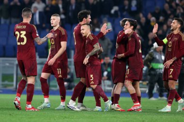 Roma, İtalya 30.01.2025: Roman Angelino Uefa Avrupa Ligi 2024-2025, AS Roman Eintracht Frankfurt 'a karşı Roma Olimpiyat Stadyumu' nda oynanan futbol karşılaşmasında golü attı ve takımla birlikte kutladı..