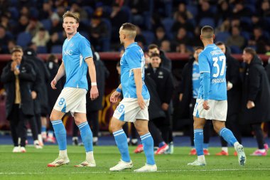 Roma, İtalya 02.02.2025: Napoli 'li Leonardo Spinazzola 2 Şubat 2025' te Roma 'da Stadio Olimpico' da oynanan SSC Napoli maçında İtalya Futbol Şampiyonası Serie A Enilive 2024-2025 maçında golü attı ve takımla birlikte kutladı..