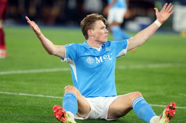 Roma, İtalya 02.02.2025: Napoli 'li Scott Mctominay İtalya Futbol Şampiyonası sırasında Serie A Enilive 2024-2025 AS Roma-SSC Napoli maçında 2 Şubat 2025' te Roma 'da Stadio Olimpico' da.