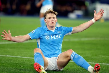 Roma, İtalya 02.02.2025: Napoli 'li Scott Mctominay İtalya Futbol Şampiyonası sırasında Serie A Enilive 2024-2025 AS Roma-SSC Napoli maçında 2 Şubat 2025' te Roma 'da Stadio Olimpico' da.