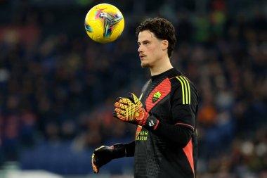 Roma, İtalya 02.02.2025: İtalya futbol şampiyonluğu sırasında Roma 'nın Mil Svilar' ı Serie A Enilive 2024-2025 maçında AS Romanlar SSC Napoli 'ye karşı Roma' daki Stadio Olimpico 'da 2 Şubat 2025.