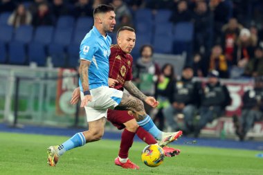 Roma, İtalya 02.02.2025: Napoli 'den Matteo Politano, İtalya Futbol Şampiyonası sırasında Romanyalı Angelino Serie A Enilive 2024-2025 Roma-SSC Napoli karşılaşması 2 Şubat 2025' te Roma 'daki Stadio Olimpico' da.