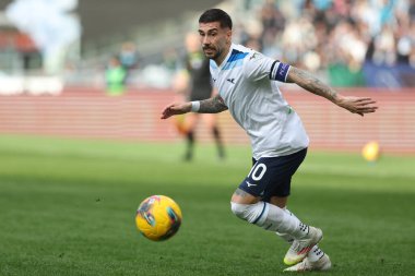 Roma, İtalya 9.02.2025: Lazio 'dan Mattia Zaccagni İtalyan futbol şampiyonluğu sırasında Serie A Enilive 2024-2025 karşılaşmasında SS Lazio, AC Monza' ya karşı Roma 'daki Stadio Olimpico' da.