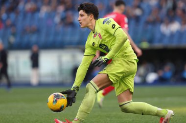 Roma, İtalya 9.02.2025: İtalya Futbol Şampiyonası sırasında Monza 'dan Semuel Pizzignacco Serie A Enilive 2024-2025 karşılaşmasında SS Lazio, AC Monza' ya karşı Roma 'da Stadio Olimpico.