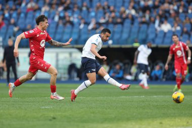 Roma, İtalya 9.02.2025: Lazio 'lu Pedro İtalya futbol şampiyonası Serie A Enilive 2024-2025 karşılaşmasında Roma' daki Stadio Olimpico 'da SS Lazio' ya karşı AC Monza maçında golü attı ve takımla birlikte kutladı..