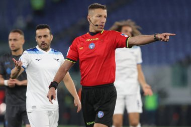 Roma, İtalya 15.02.2025: İtalyan futbol şampiyonluğu sırasında hakem Davide Massa Serie A Enilive 2024-2025 karşılaşmasında SS Lazio ile SSC Napoli Roma Olimpiyat Stadyumu 'nda karşılaşacak..