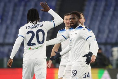 Roma, İtalya 15.02.2025: Lazio 'dan Boulaye Dia gol 2-2 ve İtalya futbol şampiyonası Serie A Enilive 2024-2025 maçında Roma Olimpiyat Stadyumu' nda SS Lazio 'ya karşı SSC Napoli maçında takımla birlikte kutlama yaptı..