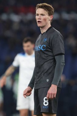 Roma, İtalya 15.02.2025: İtalyan futbol şampiyonluğu sırasında Napoli 'li Scott Mctominay Serie A Enilive 2024-2025 karşılaşmasında SSC Napoli' ye karşı Roma Olimpiyat Stadyumu 'nda SS Lazio.
