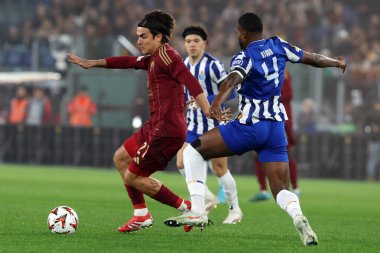 Roma, İtalya 20.02.2025: Romanlardan Paulo Dybala, Uefa Avrupa Ligi 2024-2025 futbol karşılaşması, play-off, AS Roma FC Porto 'ya karşı Roma Olimpiyat Stadyumu' nda oynanan Uefa Avrupa Ligi 2024-2025 karşılaşmasında Porto 'da rol aldı.