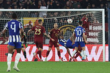 Roma, İtalya 20.02.2025: Porto 'lu Samu Aghehowa 0-1 gol attı ve Uefa Avrupa Ligi 2024-2025 futbol karşılaşması, play-off, Roma' daki Olimpiyat stadyumunda AS Roma FC Porto 'ya karşı.