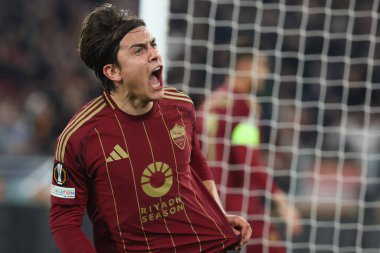Roma, İtalya 20.02.2025: Roman Paulo Dybala 1-1 gol attı ve Uefa Avrupa Ligi 2024-2025 futbol karşılaşması, play-off, AS Romanlar FC Porto 'ya karşı Roma' daki Olimpiyat stadyumunda oynanan karşılaşmayı takımla birlikte kutladı..