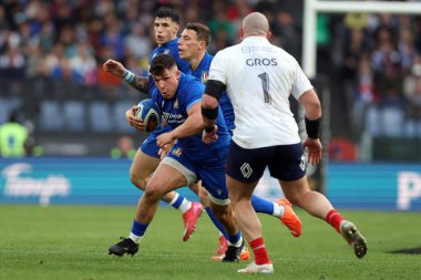 Roma, İtalya - 23.02.2025: İtalyan Mirco Spagnolo, İtalya ile Fransa arasında Olimpiyat Stadyumu 'nda oynanan Guinness Altı Milletler 2025 karşılaşmasında görev aldı..