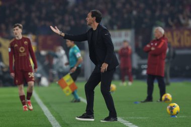 Roma, İtalya 24.02.2025: İtalya Futbol Şampiyonası sırasında Alessandro Nesta teknik direktörü Serie A Enilive 2024-2025 Roma-AC Monza maçında Roma 'daki Stadio Olimpico' da AC Monza 'ya karşı.