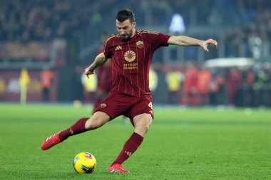 Roma, İtalya 24.02.2025: İtalyan futbol şampiyonluğu sırasındaki Bryan Cristante Serie A Enilive 2024-2025 Roma AC Monza 'ya karşı Roma' daki Stadio Olimpico maçında.