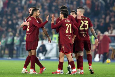 Roma, İtalya 24.02.2025: Roma 'da düzenlenen Stadio Olimpico' da Roman futbolcular İtalya Futbol Şampiyonası Serie A Enilive 2024-2025 maçında gol attılar.