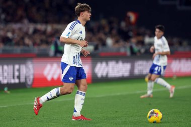 Roma, İtalya 2.03.2025: Como 'dan Nico Paz Martinez İtalya Futbol Şampiyonası sırasında Serie A Enilive 2024-2025 AS Roma - Como 1907 Roma Olimpico Stadyumu karşılaşmasında