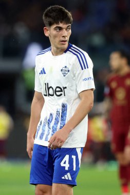 Roma, İtalya 2.03.2025: Como 'dan Alex Valle Gomez İtalya Futbol Şampiyonası sırasında Serie A Enilive 2024-2025 AS Roma - Como 1907 Roma Olimpico Stadyumu karşılaşmasında
