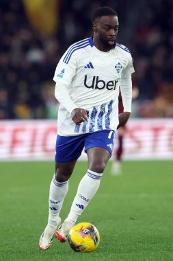 Roma, İtalya 2.03.2025: İtalya futbol şampiyonluğu sırasındaki Como Ikone Serie A Enilive 2024-2025 maçında AS Roma-Como 1907 Roma Olimpico Stadyumu 'nda karşılaşacak