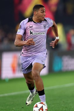 Roma, İtalya 6.03.2025: Bilbao 'lu Maroan Sannadi, Uefa Avrupa Ligi 2024-2025, 16. Round, AS Romanlar ve Athletic Club Bilbao arasında Roma' daki Olimpiyat Stadyumu 'nda oynanan futbol karşılaşmasında görev aldı..