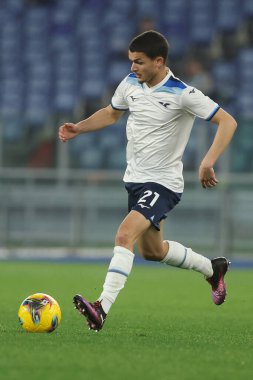 Roma, İtalya 10.03.2025: Lazio 'lu Reda Belahyane İtalyan futbol şampiyonası Serie A Enilive 2024-2025 karşılaşmasında Roma' daki Stadio Olimpico 'da SS Lazio' ya karşı Udinese Calcio maçında iş başında görülüyor