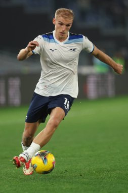 Roma, İtalya 10.03.2025: Lazio 'dan Gustav Isaksen İtalyan futbol şampiyonası Serie A Enilive 2024-2025 karşılaşmasında Roma' daki Stadio Olimpico 'da SS Lazio' ya karşı Udinese Calcio maçında iş başında görüldü
