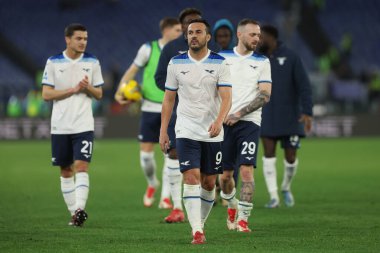 Roma, İtalya 10.03.2025: Lazio 'dan Pedro Rodrguez Ledesma İtalya futbol şampiyonası sonunda taraftarlarını karşıladı Serie A Enilive 2024-2025 karşılaşmasında SS Lazio ve Udinese Calcio Roma' daki Stadio Olimpico 'da karşılaştı