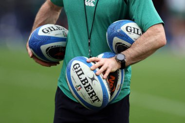 Roma, İtalya - 15.03.2025: M6N Guinness Altı Milletler 2025 Olimpiyat Stadyumu 'nda oynanan karşılaşmada 3 oval topla koç.