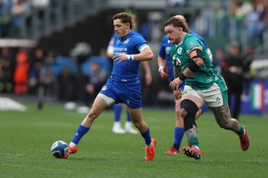 Roma, İtalya - 15.03.2025: İtalyan Martin Page-Relo, İrlandalı Andrew Porter M6N Guinness Altı Milletler 2025 Olimpiyat Stadyumu 'nda oynanan karşılaşmada görülüyor.