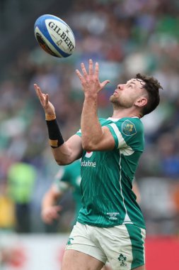 Roma, İtalya - 15.03.2025: İrlandalı Hugo Keenan M6N Guinness Altı Milletler 2025 Olimpiyat Stadyumu 'nda oynanan karşılaşmada görülüyor.