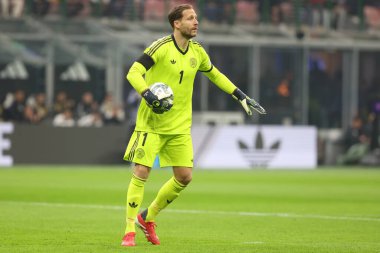Milan, İtalya 20.03.2025: Almanya 'dan Oliver Baumann Uefa Milletler Ligi 2025 çeyrek final maçında Milano' daki Giuseppe Meazza Stadyumu 'nda İtalya ile Almanya arasındaki maçta görev aldı..